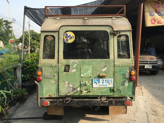 LAND ROVER สมัยคุณปู่ เครื่อง Isuzu เอลฟ์ 2.2 ขับ 2 LAND ROVER สมัยคุณปู่ เครื่อง Isuzu เอลฟ์ 2.2 ขับ 2