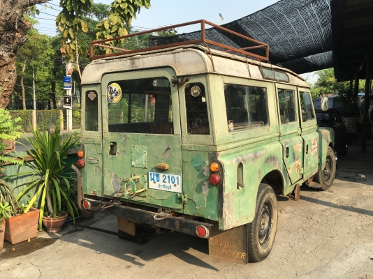 LAND ROVER สมัยคุณปู่ เครื่อง Isuzu เอลฟ์ 2.2 ขับ 2 LAND ROVER สมัยคุณปู่ เครื่อง Isuzu เอลฟ์ 2.2 ขับ 2