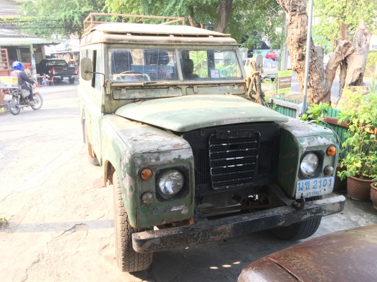 LAND ROVER สมัยคุณปู่ เครื่อง Isuzu เอลฟ์ 2.2 ขับ 2 LAND ROVER สมัยคุณปู่ เครื่อง Isuzu เอลฟ์ 2.2 ขับ 2