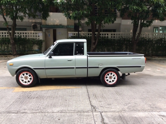 ขายรถกระบะ มาสด้า แฟมมิเลียแคป ปี93 เครื่อง 1.4 เกียร์ธรรมดา5เกียร์ ภายในสวยๆเบาะสวยสะอาดเอี่ยม แอร์หนาว วิทยุCDพร้อมลำโพง ตัวถังเดิมๆสีบางไม่มีชนลอนกระบะสวยๆ ห้องเครื่องเดิมๆสะอาด แม็ก15" ยางใหม่ๆ4เส้น รถขับดีมากๆพร้อมใช้สุดๆภาษี59 ขายด่วน