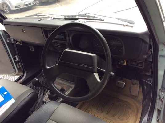 ขายรถกระบะ มาสด้า แฟมมิเลียแคป ปี93 เครื่อง 1.4 เกียร์ธรรมดา5เกียร์ ภายในสวยๆเบาะสวยสะอาดเอี่ยม แอร์หนาว วิทยุCDพร้อมลำโพง ตัวถังเดิมๆสีบางไม่มีชนลอนกระบะสวยๆ ห้องเครื่องเดิมๆสะอาด แม็ก15" ยางใหม่ๆ4เส้น รถขับดีมากๆพร้อมใช้สุดๆภาษี59 ขายด่วน