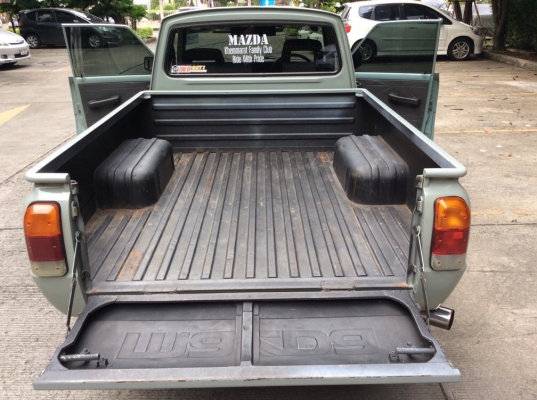 ขายรถกระบะ มาสด้า แฟมมิเลียแคป ปี93 เครื่อง 1.4 เกียร์ธรรมดา5เกียร์ ภายในสวยๆเบาะสวยสะอาดเอี่ยม แอร์หนาว วิทยุCDพร้อมลำโพง ตัวถังเดิมๆสีบางไม่มีชนลอนกระบะสวยๆ ห้องเครื่องเดิมๆสะอาด แม็ก15" ยางใหม่ๆ4เส้น รถขับดีมากๆพร้อมใช้สุดๆภาษี59 ขายด่วน