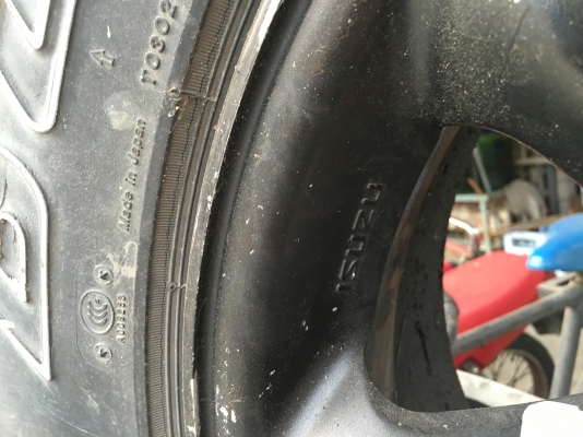 ขายแม็ก isuzu เล็บเหยี่ยวแท้พร้อมยาง 4 ล้อ ขายแม็ก isuzu เล็บเหยี่ยวแท้พร้อมยาง 4 ล้อ