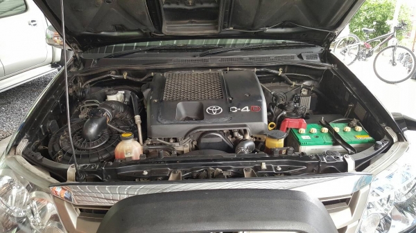 fortuner3.0g4x4ปี05เครื่องดีเซลมือเดียวเดิมๆไม่เคยชน fortuner3.0g4x4ปี05เครื่องดีเซลมือเดียวเดิมๆไม่เคยชน
