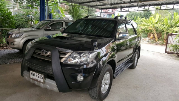 fortuner3.0g4x4ปี05เครื่องดีเซลมือเดียวเดิมๆไม่เคยชน