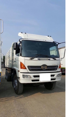 รถบรรทุกสิบล้อฮีโน่ดั้มท์ มีระบบลากพ่วง ปี49  สภาพสวย พร้อมใช้งาน ทดลองขับได้    สนใจติดต่อ เอ็ม ที เจริญยนต์ สาขาปทุมธานี    (ถนนกาญจนาภิเษก วงแหวนตะวันตกบางปะอิน-บางบัวทอง)     โทร 081-4948363 , 081-7361541