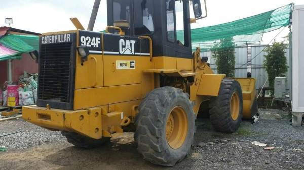 ขายด่วน รถตักCAT 924F II สภาพพร้อมใช้งาน เครื่องปั้มแรงดี สภาพพร้อมใช้งาน เอกสารสัญญาซื้อขาย