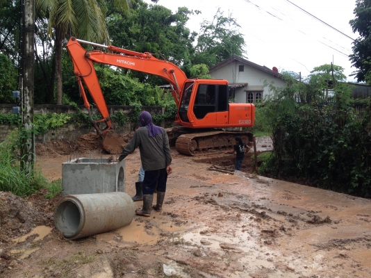 ขายถูกรถแบคโฮ Hitachi Ex 120-2 รถชั่วโมงการทำงานน้อย