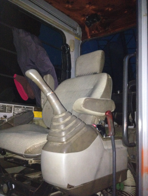 ขายถูกรถแบคโฮ Hitachi Ex 120-2 รถชั่วโมงการทำงานน้อย