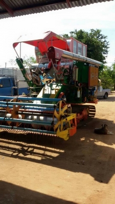 ขายรถเกี่ยวข้าว km49 ศักดิ์พัฒนาปี49 เครื่ องอีซูซุ230 6hh1 เทอรโบว์ ปั๊มได้กิน22