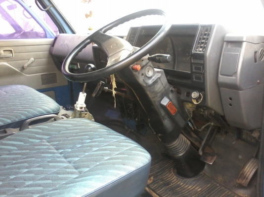 ขายหกล้อ ISUZU NPR 57L ภาษีเต็ม รถประกอบ สภาพพร้อมใช้งาน คัชชีสวย เครื่อง4BC2 ประกอบ100แรง สภาพเรียบร้อย เอกสารเล่มทะเบียนพร้อมโอนครับ