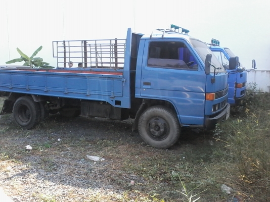 ขายหกล้อ ISUZU NPR 57L ภาษีเต็ม รถประกอบ สภาพพร้อมใช้งาน คัชชีสวย เครื่อง4BC2 ประกอบ100แรง สภาพเรียบร้อย เอกสารเล่มทะเบียนพร้อมโอนครับ