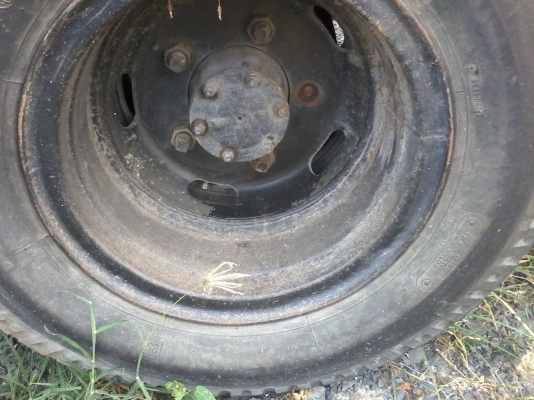 ขายหกล้อ ISUZU NPR 57L ภาษีเต็ม รถประกอบ สภาพพร้อมใช้งาน คัชชีสวย เครื่อง4BC2 ประกอบ100แรง สภาพเรียบร้อย เอกสารเล่มทะเบียนพร้อมโอนครับ