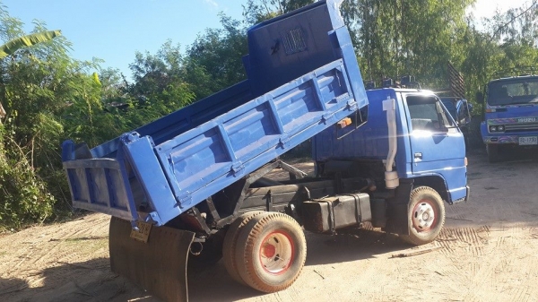 ขาย6ล้อดัมพ์เล็ก อีซูซุดัมพ์3คิว nkr100แรงฝาดี แชชซีสวย เครื่องดี เอกสารเล่มทะเบียนพร้อมโอน