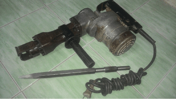 ขายด่วนสะกัดคอนกรีต MAKITA HM1201