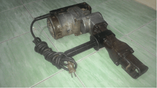 ขายด่วนสะกัดคอนกรีต MAKITA HM1201