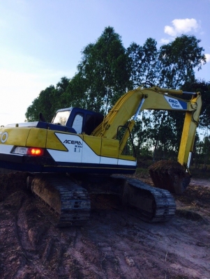 ขายรถขุดแบ็คโค มาร์คทรี200-3 ไฟฟ้าเต็ม ช่วงล่างดี โซ่ใหม่ เฟรมสวย พร้อมลงงาน เอกสารอินวอยซ์