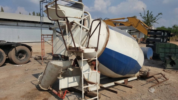 ขาย โม่ปูน 2.5 คิว ต่อใหม่ยังไม่ได้ใช้ อุปกรณ์มีให้ครบ พร้อมใช้งานยกขึ้นใส่รถได้เลย ราคาคุยได้ครับ ขาย โม่ปูน 2.5 คิว ต่อใหม่ยังไม่ได้ใช้ อุปกรณ์มีให้ครบ พร้อมใช้งานยกขึ้นใส่รถได้เลย ราคาคุยได้ครับ