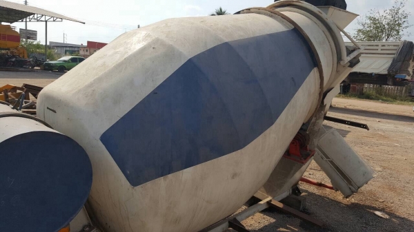 ขาย โม่ปูน 2.5 คิว ต่อใหม่ยังไม่ได้ใช้ อุปกรณ์มีให้ครบ พร้อมใช้งานยกขึ้นใส่รถได้เลย ราคาคุยได้ครับ ขาย โม่ปูน 2.5 คิว ต่อใหม่ยังไม่ได้ใช้ อุปกรณ์มีให้ครบ พร้อมใช้งานยกขึ้นใส่รถได้เลย ราคาคุยได้ครับ