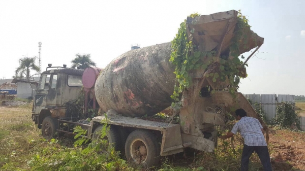 ขาย รถโม่ปูน 5 คิว HINO เครื่อง EK100 260 แรงม้า รถใช้งานได้ปกติ เอกสารเล่มทะเบียนเต็มพร้อมโอน คัสซีสวย ช่วงล่างเบรคแห้ง ราคาคุยกันได้ครับ