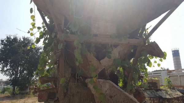 ขาย รถโม่ปูน 5 คิว HINO เครื่อง EK100 260 แรงม้า รถใช้งานได้ปกติ เอกสารเล่มทะเบียนเต็มพร้อมโอน คัสซีสวย ช่วงล่างเบรคแห้ง ราคาคุยกันได้ครับ