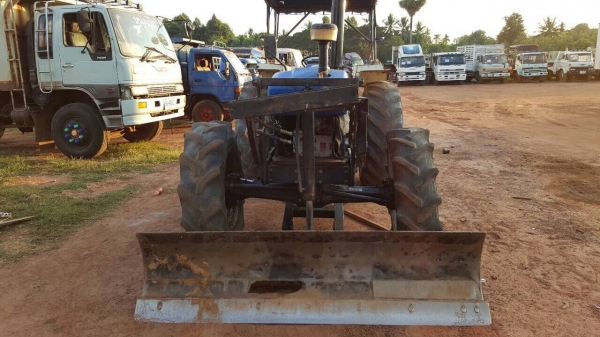 ขาย รถไถ 2 เพลา FORD NEWHOLLAND 5630 เอกสารใบซื้อขาย อุปกรณ์มีผานดันหน้า และโครงผาน 3 ราคาต่อรองได้ครับ ขาย รถไถ 2 เพลา FORD NEWHOLLAND 5630 เอกสารใบซื้อขาย อุปกรณ์มีผานดันหน้า และโครงผาน 3 ราคาต่อรองได้ครับ