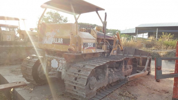 ขาย แทรคเตอร์ CAT D5B เกียร์ตัด รถใช้งานอยู่ทุกวัน เครื่องดี เอกสารใบซื้อขาย ราคาต่อรองได้ครับ ขาย แทรคเตอร์ CAT D5B เกียร์ตัด รถใช้งานอยู่ทุกวัน เครื่องดี เอกสารใบซื้อขาย ราคาต่อรองได้ครับ
