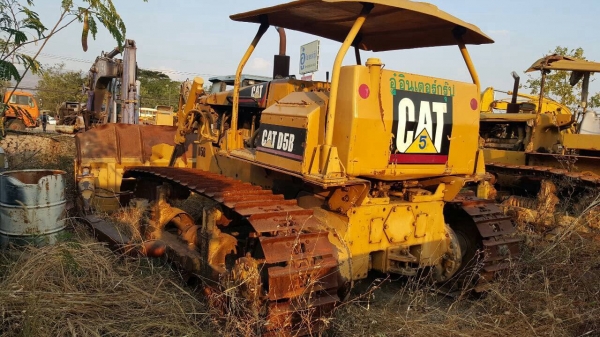 ขาย แทรคเตอร์ CAT D5B เกียร์ตัด เครื่องดี เอกสารใบอินวอยซ์ ราคาต่อรองได้ครับ ขาย แทรคเตอร์ CAT D5B เกียร์ตัด เครื่องดี เอกสารใบอินวอยซ์ ราคาต่อรองได้ครับ