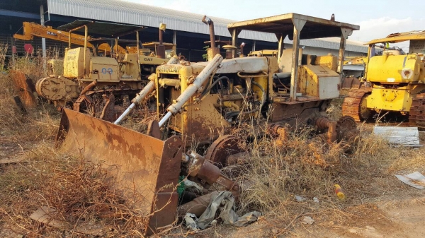 ขายตามสภาพ แทรคเตอร์ CAT D5B เกียร์ตัด ไม่มีโซ่ เครื่องสตาร์ทติด เอกสารใบซื้อขาย