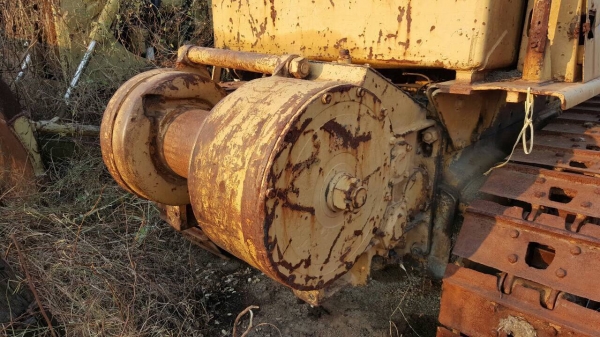 ขาย แทรคเตอร์ CAT D6D เกียร์ตัด มีวินส์ท้าย เอกสารใบอินวอยซ์ รถพร้อมใช้ ราคาต่อรองได้