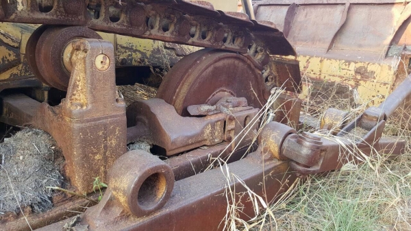 ขาย แทรคเตอร์ CAT D6D เกียร์ตัด มีวินส์ท้าย เอกสารใบอินวอยซ์ รถพร้อมใช้ ราคาต่อรองได้