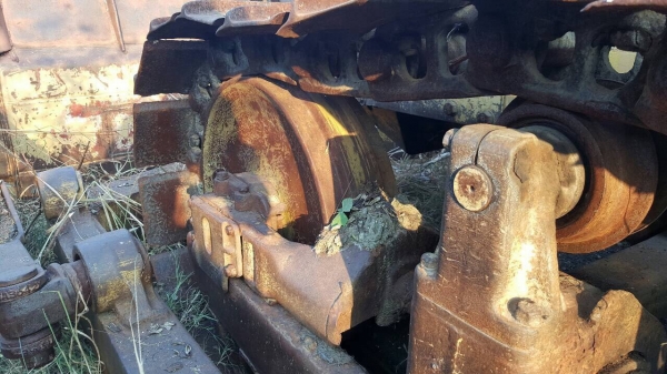 ขาย แทรคเตอร์ CAT D6D เกียร์ตัด มีวินส์ท้าย เอกสารใบอินวอยซ์ รถพร้อมใช้ ราคาต่อรองได้