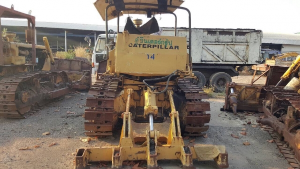 ขาย แทรคเตอร์ CAT D6D เกียร์ตัด มีดิปเปอร์หลัง รถใช้งานได้ปกติ เครื่องดี เอกสารใบซื้อขาย ขาย แทรคเตอร์ CAT D6D เกียร์ตัด มีดิปเปอร์หลัง รถใช้งานได้ปกติ เครื่องดี เอกสารใบซื้อขาย