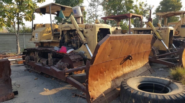 ขาย แทรคเตอร์ CAT D6D เกียร์ตัด มีดิปเปอร์หลัง รถใช้งานได้ปกติ เครื่องดี เอกสารใบซื้อขาย ขาย แทรคเตอร์ CAT D6D เกียร์ตัด มีดิปเปอร์หลัง รถใช้งานได้ปกติ เครื่องดี เอกสารใบซื้อขาย
