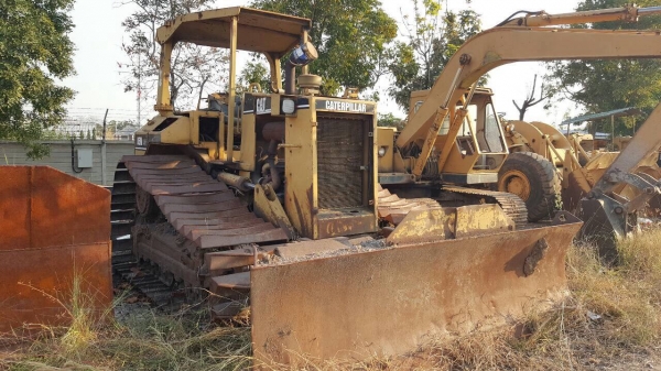 ขาย แทรคเตอร์ CAT D5M รถใช้งานอยู่ เอกสารใบซื้อขาย ราคาต่อรองได้ครับ