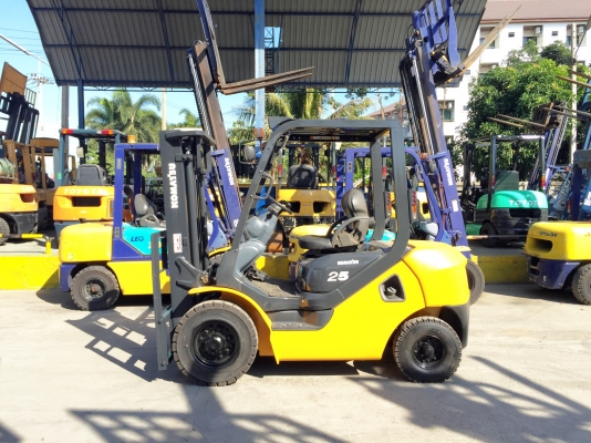 -:-*&bull;*ข า ย ร ถ ย ก นำ เ ข้ า*&bull;*-:-KOMATSU FD25-16 เครื่องดีเซล เกียร์ออโต้ สนใจติดต่อ083-062-0223(ปอนด์)