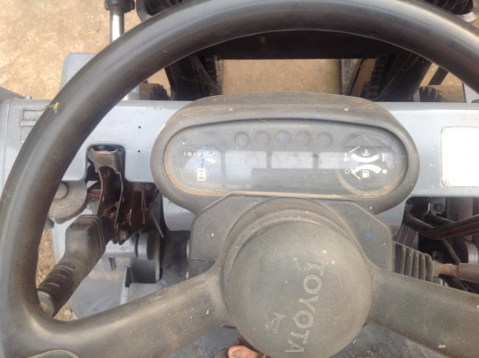 ขายโฟล์คลิฟ Toyota รุ่น 6