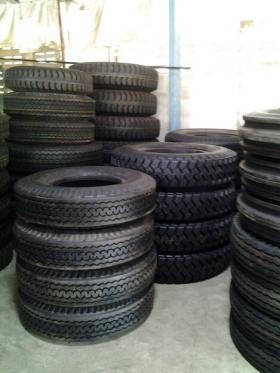 ขายยาง1000ทำ18ชั้นเต็มเนื้อยางเกรดAAรับประกันโดยโรงงานยี่ห้อบิ้ควันBIG1ราคาส่งคุยได้ราคาปลีก4500บาท/เส้นใช้ดีมากติดตลาดรถขนอ้อยภาคเหนือสนใจติดต่อเฮียต๋อย0823240278 ขายยาง1000ทำ18ชั้นเต็มเนื้อยางเกรดAAรับประกันโดยโรงงานยี่ห้อบิ้ควันBIG1ราคาส่งคุยได้ราคาปลีก4500บาท/เส้นใช้ดีมากติดตลาดรถขนอ้อยภาคเหนือสนใจติดต่อเฮียต๋อย0823240278