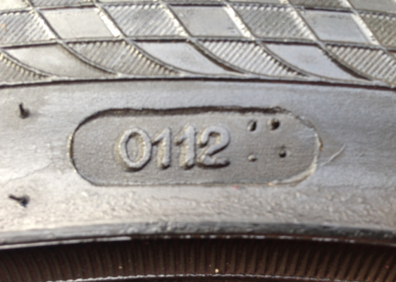 ยาง Achilles 225 45 18 ปี12 ดอกเต็ม ไม่มีปะ ราคาไม่แพง ยาง Achilles 225 45 18 ปี12 ดอกเต็ม ไม่มีปะ ราคาไม่แพง