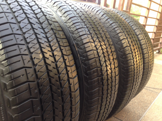 ยาง Bridgestone 265 65 17 ปี12 ดอกเต็ม พร้อมใช้งาน ราคาไม่แพง
