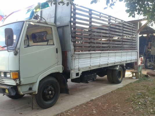 HINO KM779 เครื่อง 117แรง ยาว 5.5 เมตร พร้อมคอกอย่างงาม เล่มพร้อมโอน