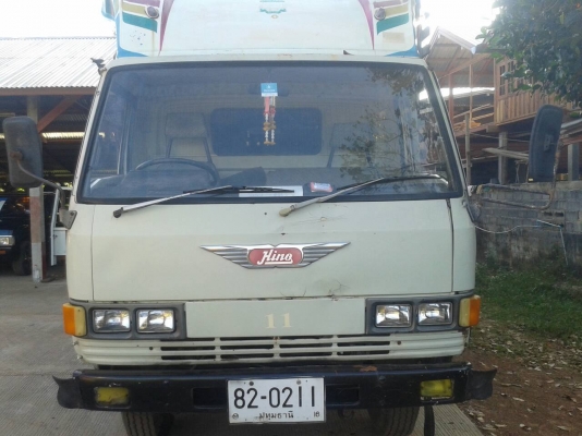 HINO KM779 เครื่อง 117แรง ยาว 5.5 เมตร พร้อมคอกอย่างงาม เล่มพร้อมโอน