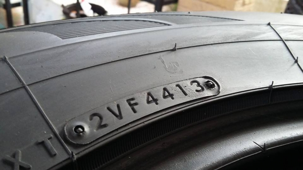 ขายยาง 265/60/18 ปี 13 ขายยาง 265/60/18 ปี 13