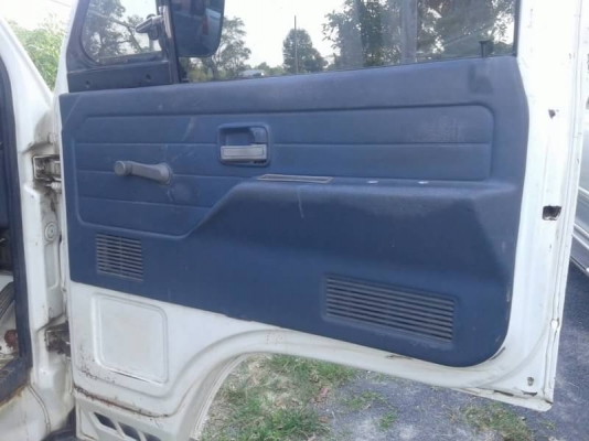 ขายรถบรรทุกหกล้อ Isuzu NPR59PU5 เครื่อง 115 แรง ปี 37 ช่วงยาว 5 เมตร เกียร์สั้น