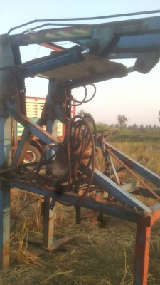 คีบอ้อยถอดจากรถl4708สภาพสวยพร้อมใช้งาน