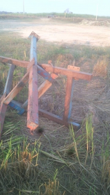 คีบอ้อยถอดจากรถl4708สภาพสวยพร้อมใช้งาน