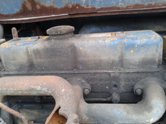 (ขายถูกๆด่วน)รถไถฟอดร์  5000  รถจอดไว้ เช็คนิดหน่อยติดเครื่องได้เลย