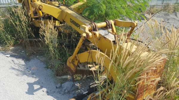 ขายตามสภาพ รถเกรด CHAMPION 710A เกียร์พัง เอกสารเล่มทะเบียนครบ ขายตามสภาพ รถเกรด CHAMPION 710A เกียร์พัง เอกสารเล่มทะเบียนครบ