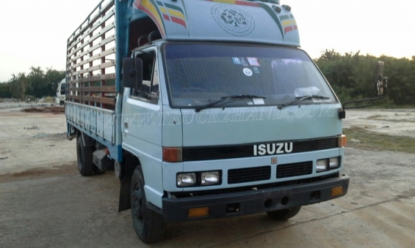 รถบรรทุก ISUZU กระบะพื้นเหล็กคอก ความยาว5เมตร