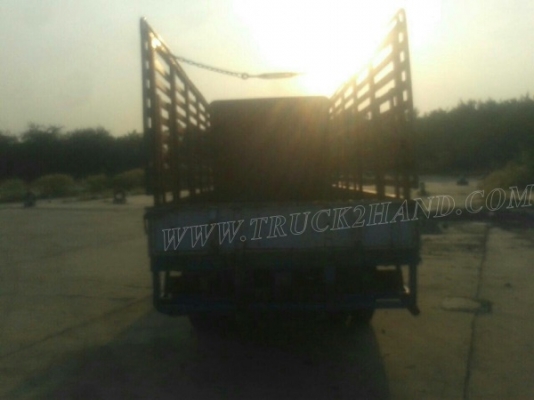 รถบรรทุก ISUZU กระบะพื้นเหล็กคอก ความยาว5เมตร